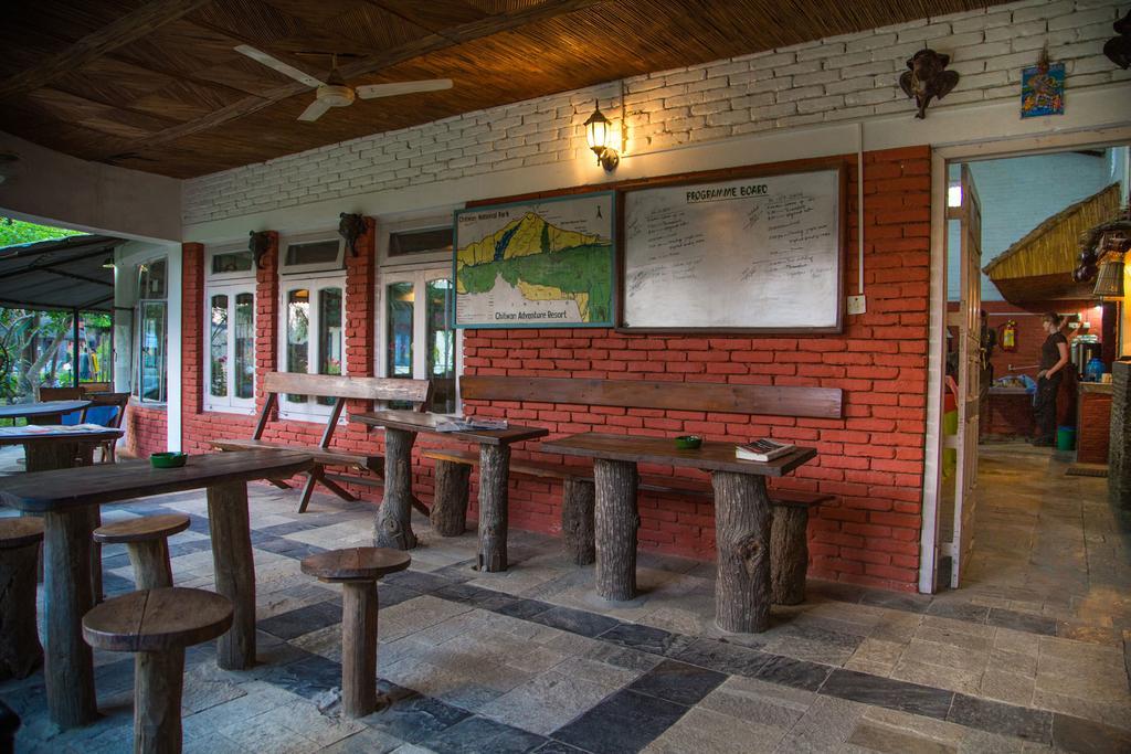 Chitwan Adventure Resort Sauraha Εξωτερικό φωτογραφία