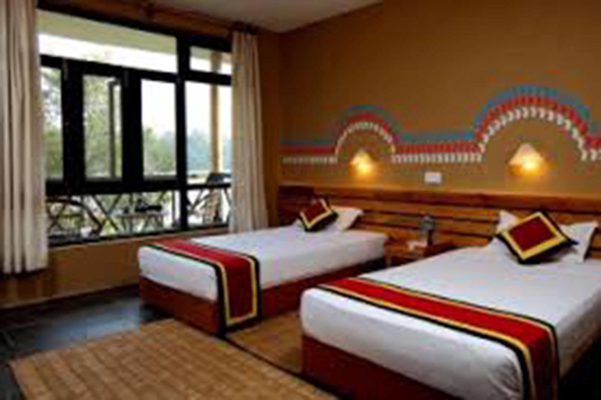 Chitwan Adventure Resort Sauraha Εξωτερικό φωτογραφία