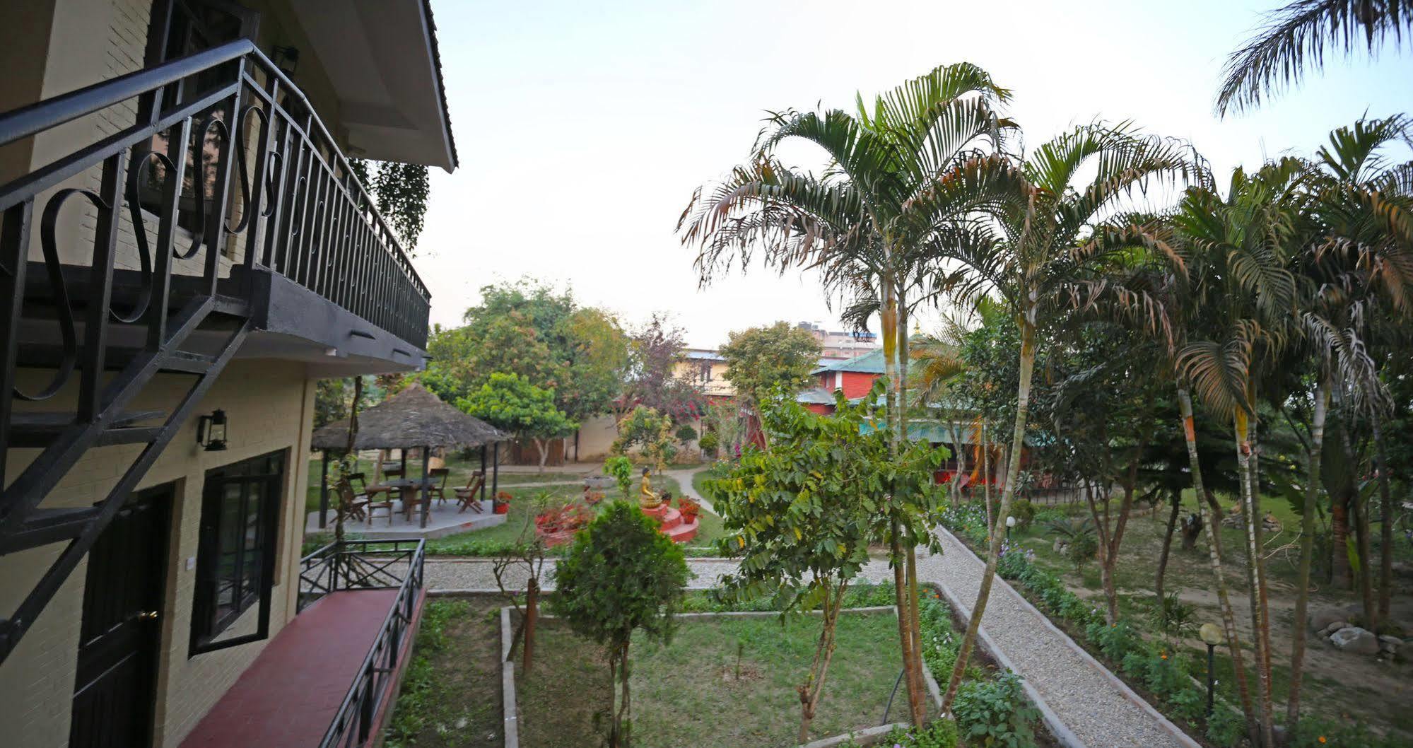 Chitwan Adventure Resort Sauraha Εξωτερικό φωτογραφία